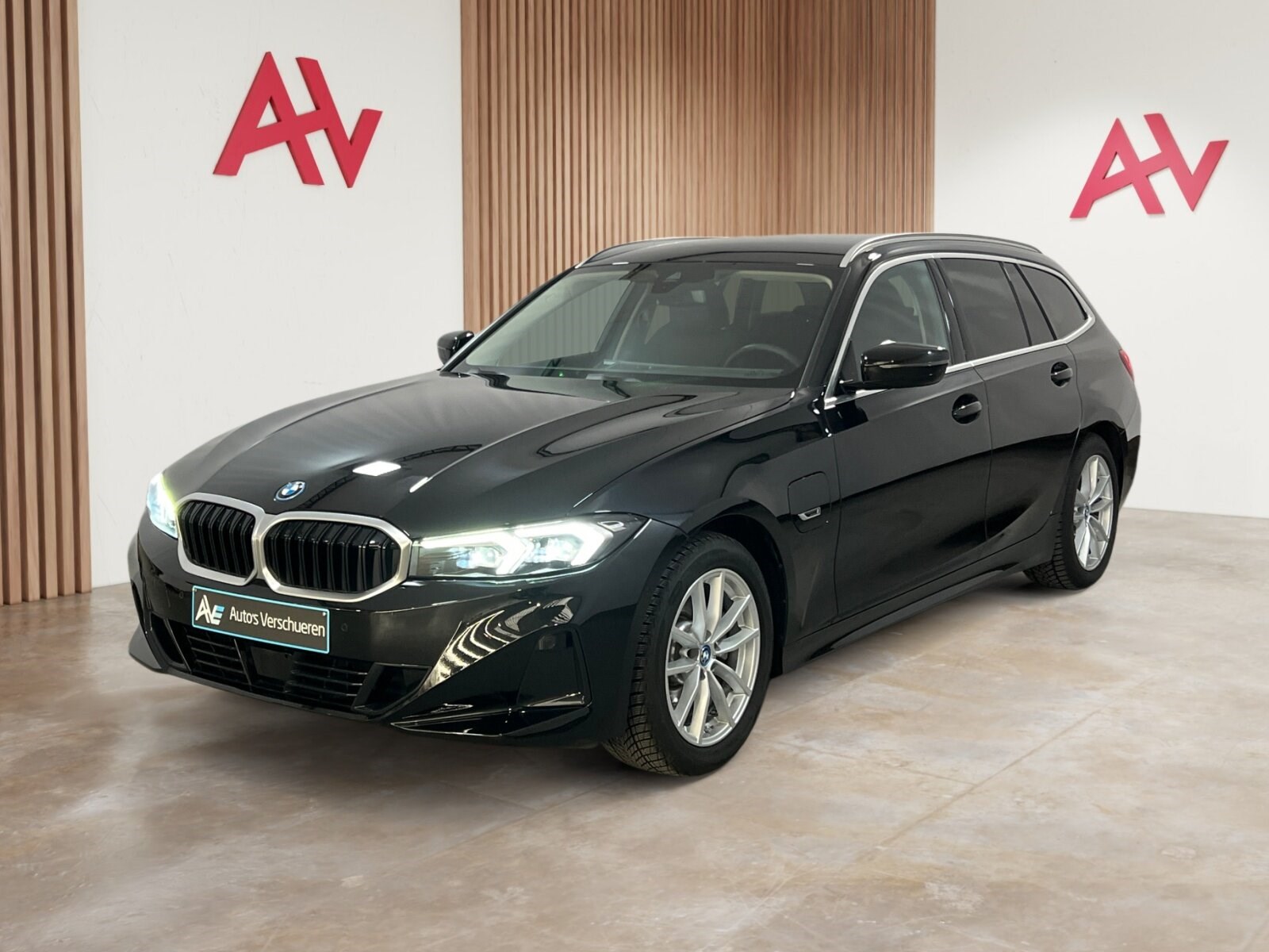 BMW 320