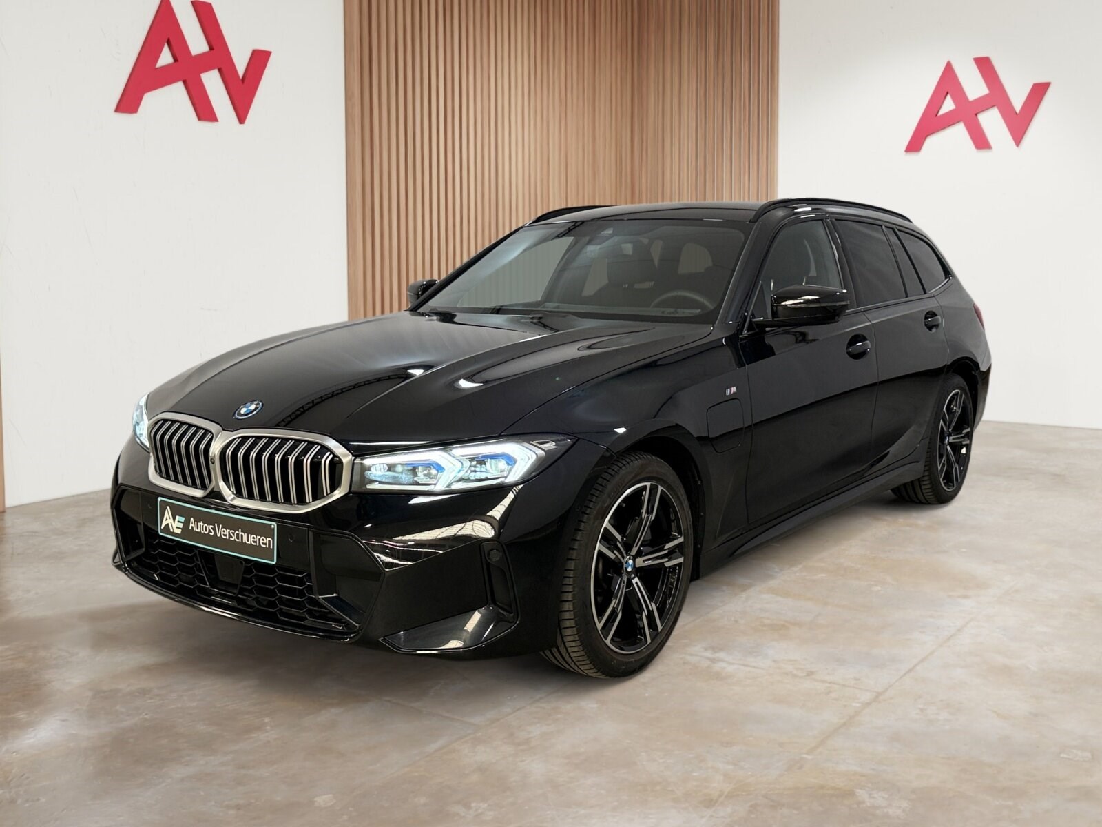 BMW 330