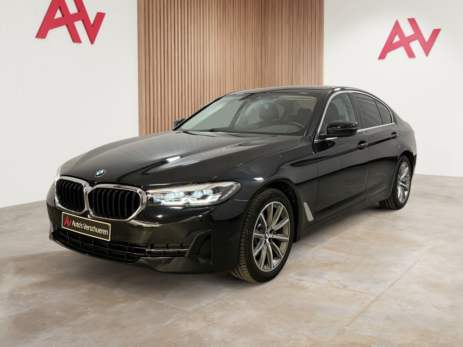 BMW 518