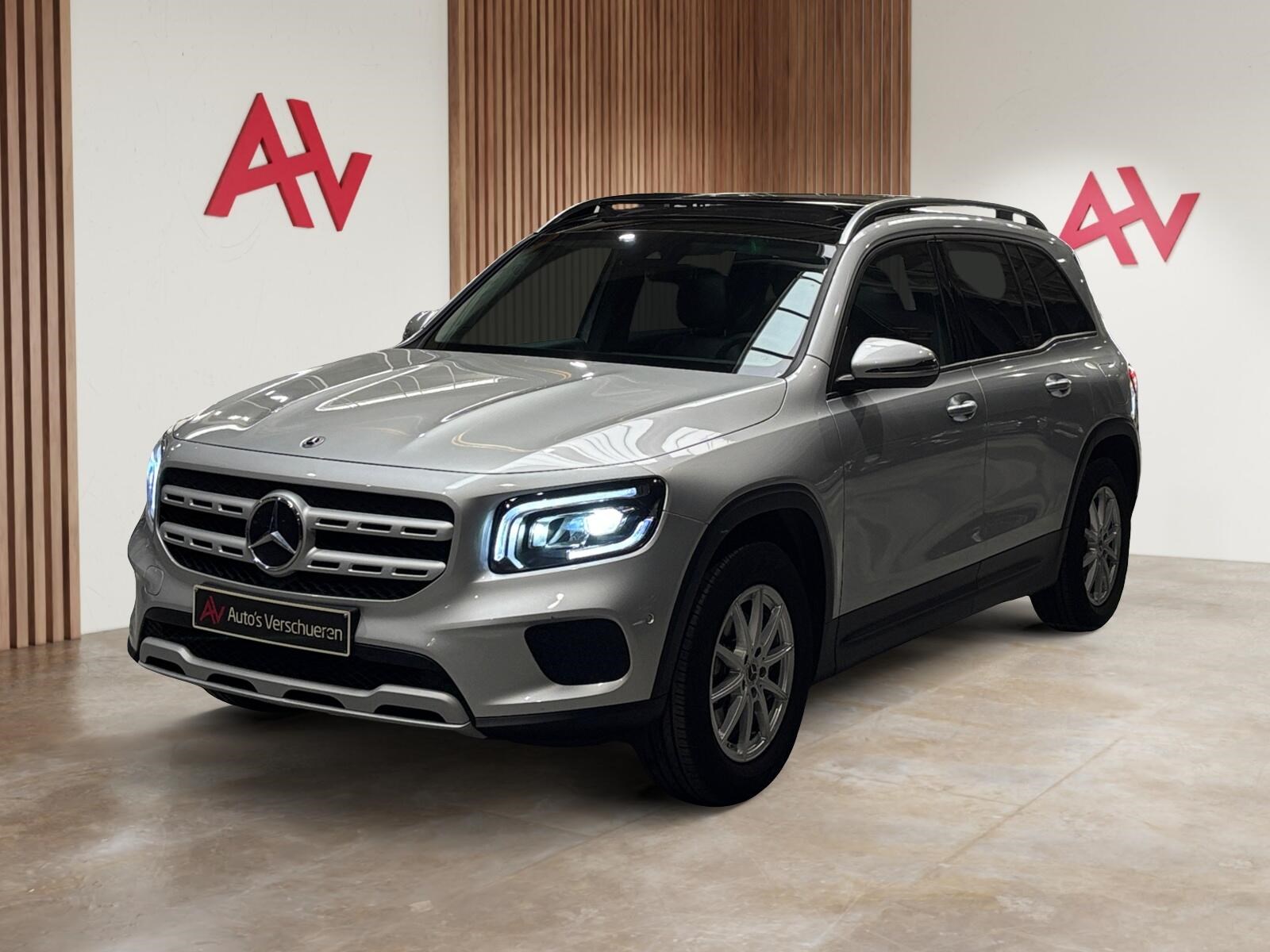 Mercedes-Benz GLB 180